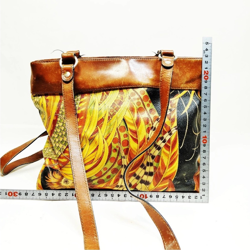 Salvatore Ferragamo Black Jungle Print Shoulder Bag - Picture 3 of 17